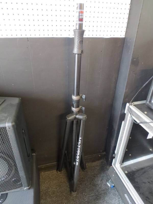 lot 1051 image: Ultimate support stand air powered speaker stand