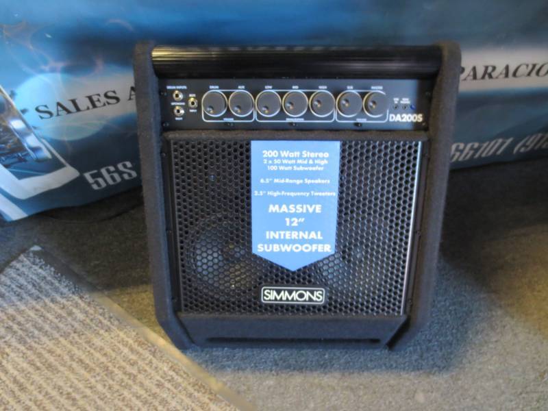 lot 1070 image: Simmons DA200S drum amplifier