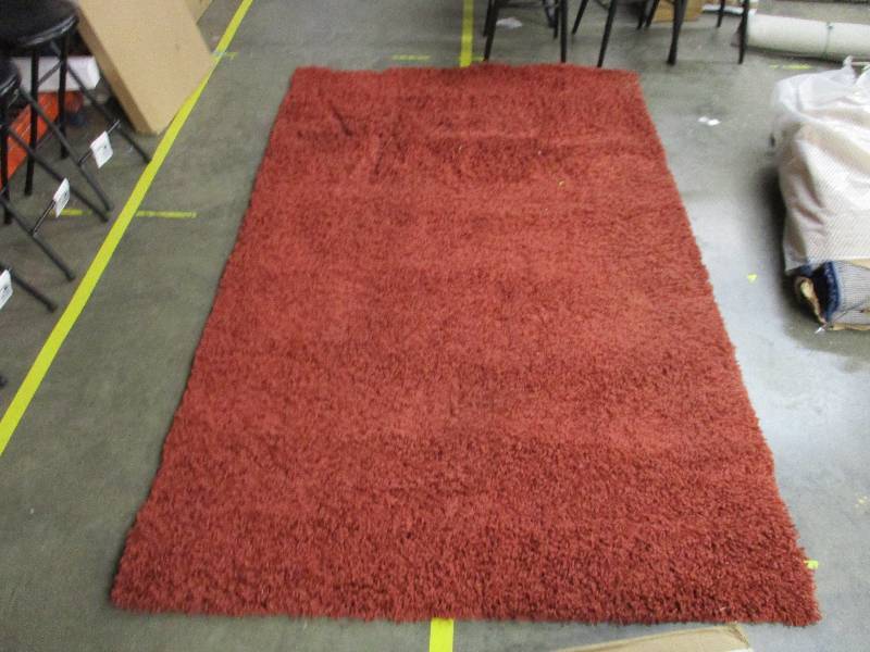 lot 151 image: 5ft x 8ft Red Shag Area Rug