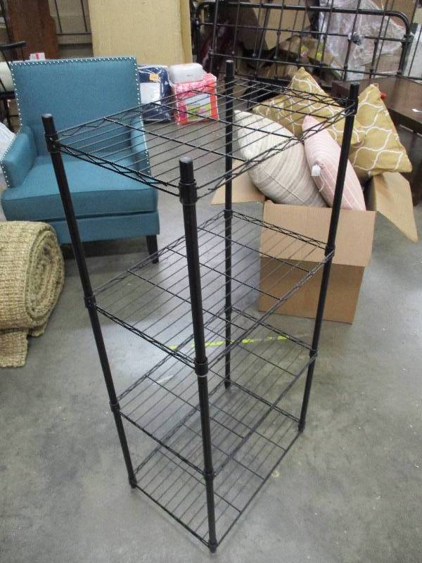 lot 150 image: 4 Tier Wire Shelving Unit