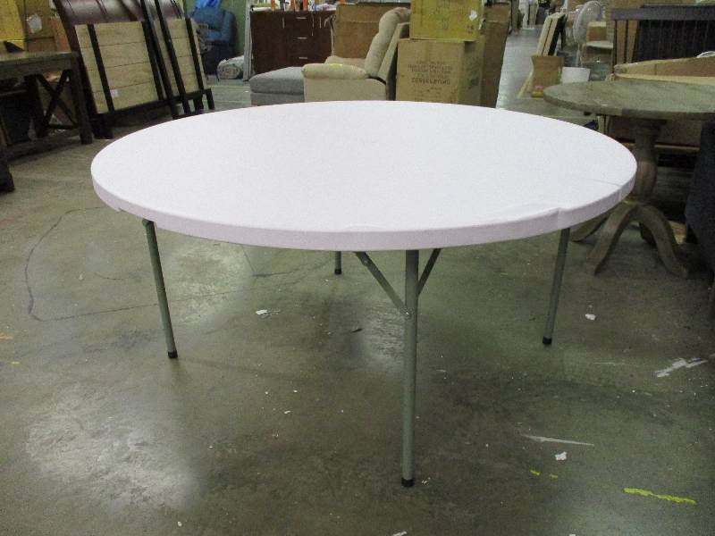 lot 147 image: 5ft Round Foldable Table