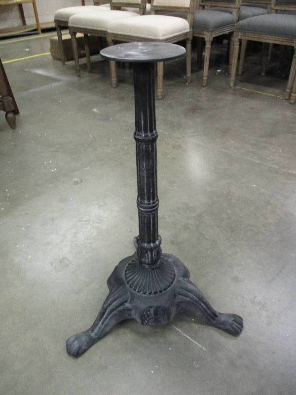 lot 146 image: Cast Iron Table Base