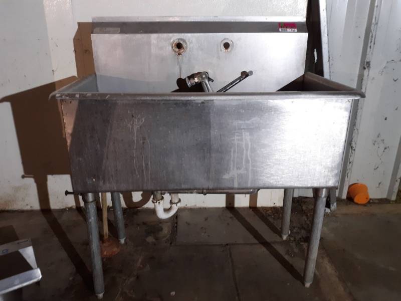 lot 1467 image: 2 Bay Stainless Steel Sink