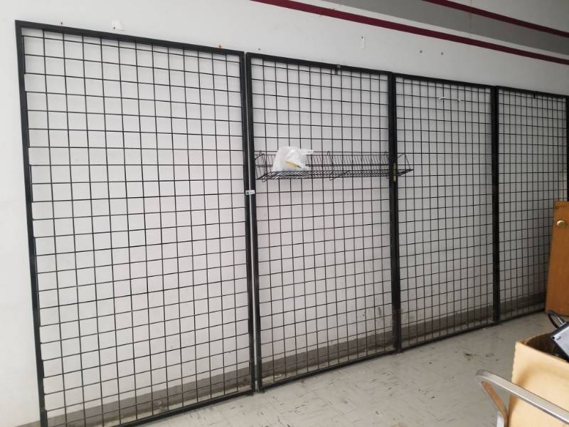 lot 4279 image: 4 Metal Panels