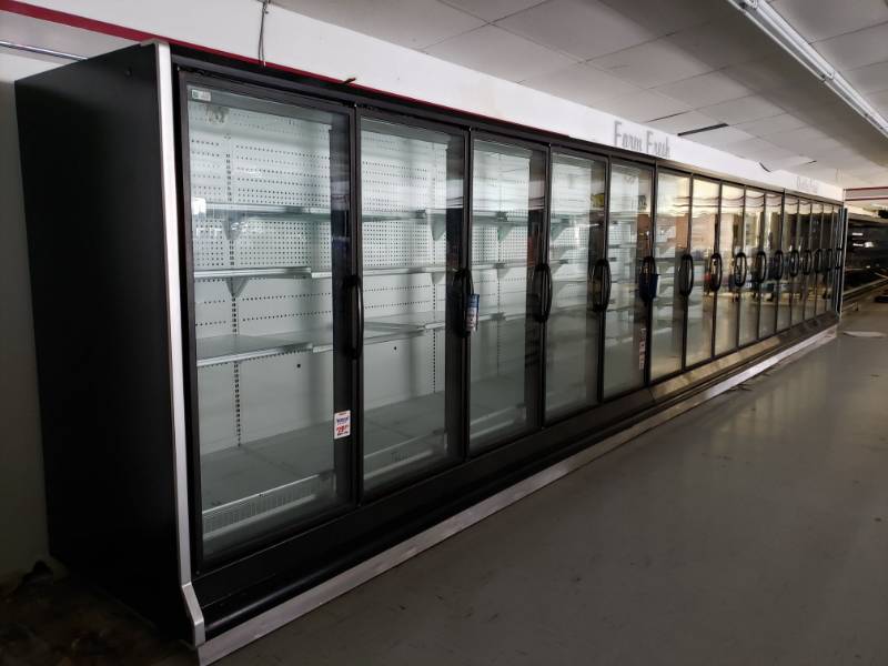lot 5122 image: Hussmann Commercial Refrigerator andor Freezer