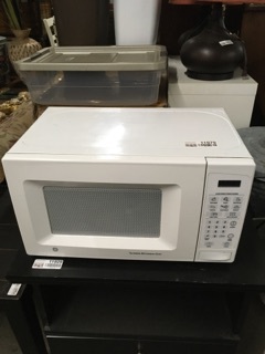 Black Sunbeam Microwave  190 the Subsurface Auction by Fleetsale