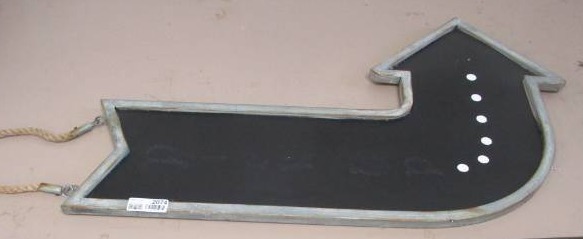 lot 2074 image: Metal Arrow Sign - Pick UP