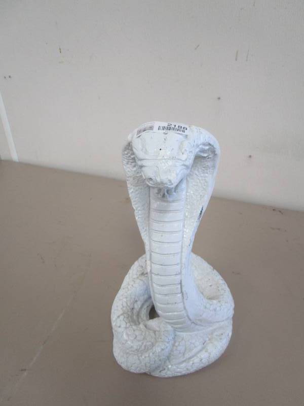 lot 2188 image: King Cobra Statue Figurine