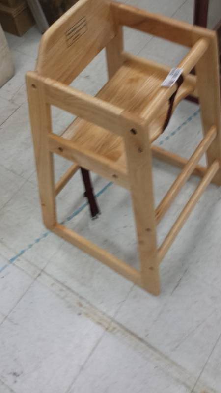 lot 2050 image: Wood Commercial High Chair