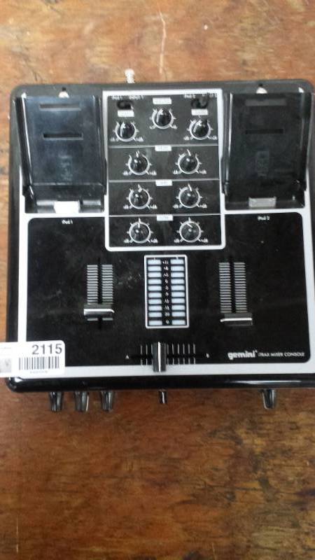 lot 2115 image: Gemini Trax Mixer Console