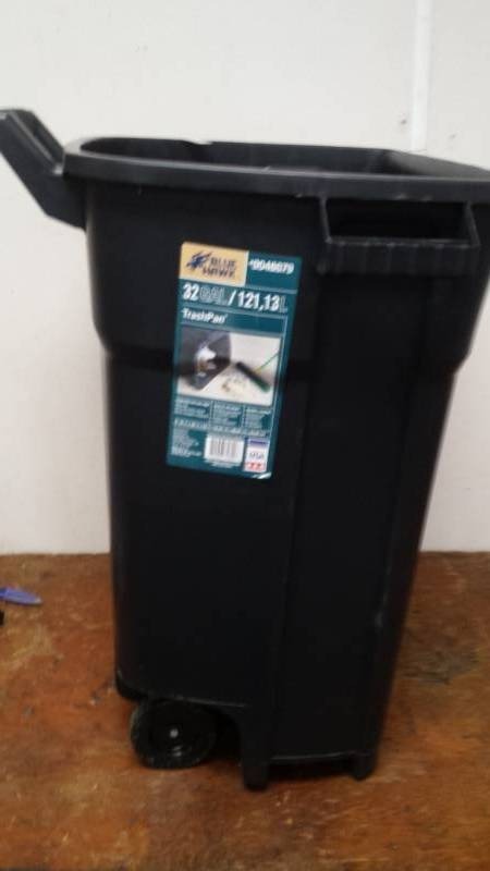 lot 2129 image: Handled Rolling Large Waste Can