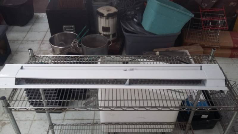 lot 2137 image: Cadet Model 4F1000-1 Baseboard Heater