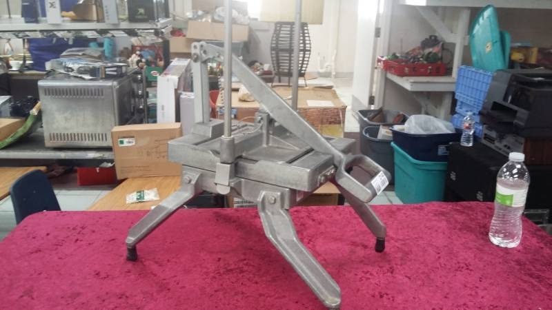 lot 2140 image: Nemco Model N55650 Slicer