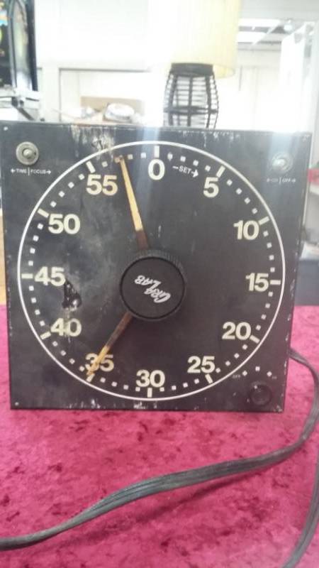 lot 2142 image: GraLab Darkroom Timer Model 300