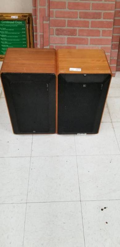 lot 2168 image: Two Matching ADS L780 High Fidelity Loudspeaker System