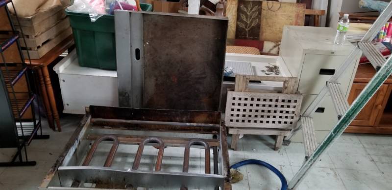 lot 2097 image: Flat Top Griddle Grill