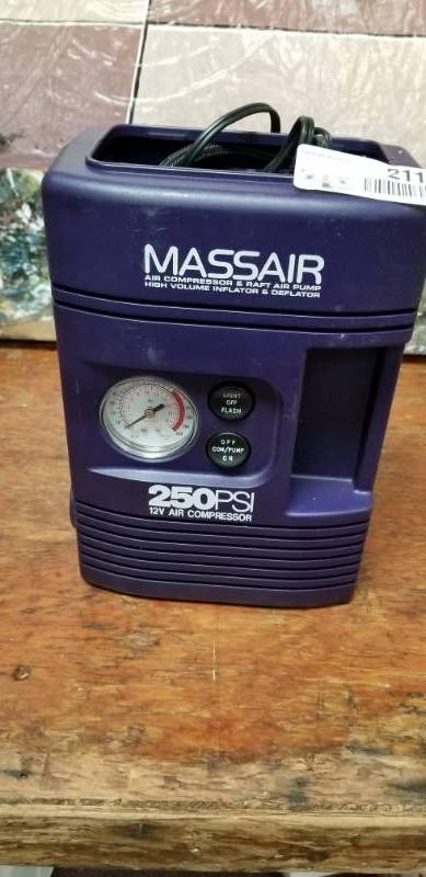 lot 2112 image: 250 PSI Air Compressor Unit