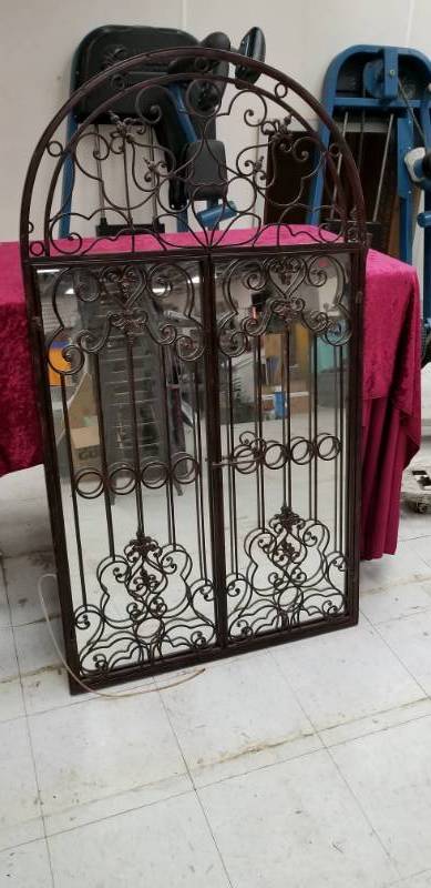 lot 4208 image: Iron Ornate Dcor Mirror