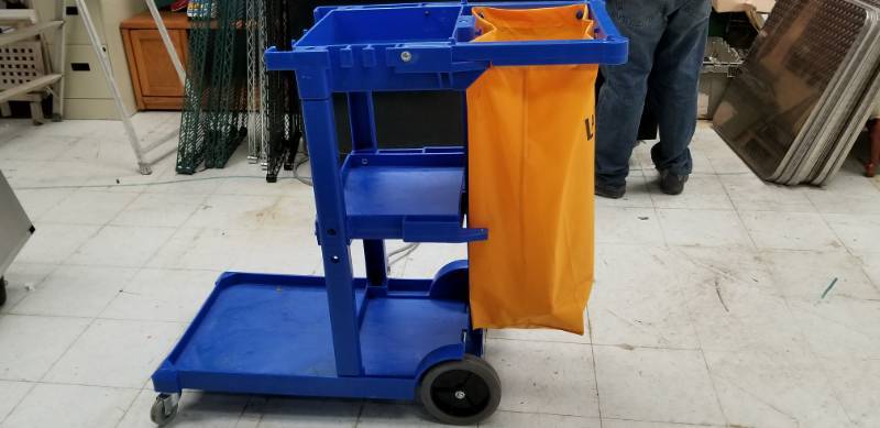 lot 4223 image: Lavex Janitorial Cart Blue  Orange