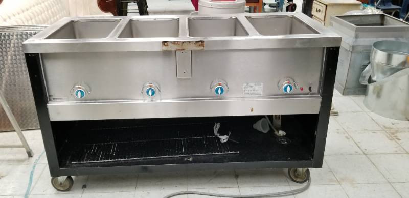 lot 4207 image: Duke Mod EP4C6PG M Four Compartment Heated Serving Table