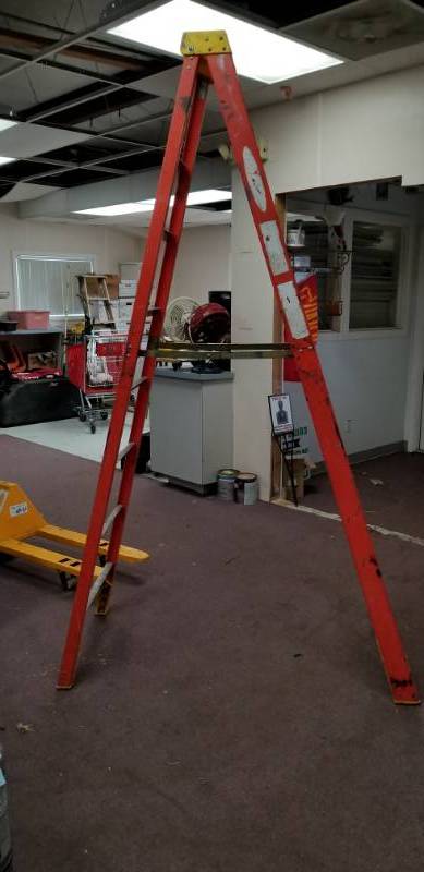 lot 4256 image: XL Orange Step Ladder