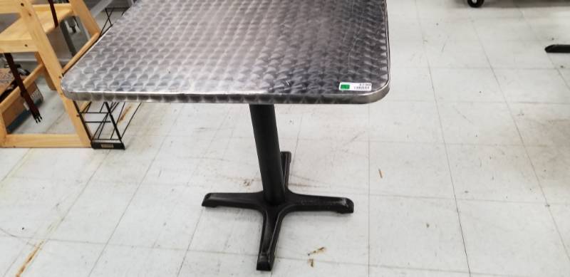 lot 4298 image: Iron Base Table