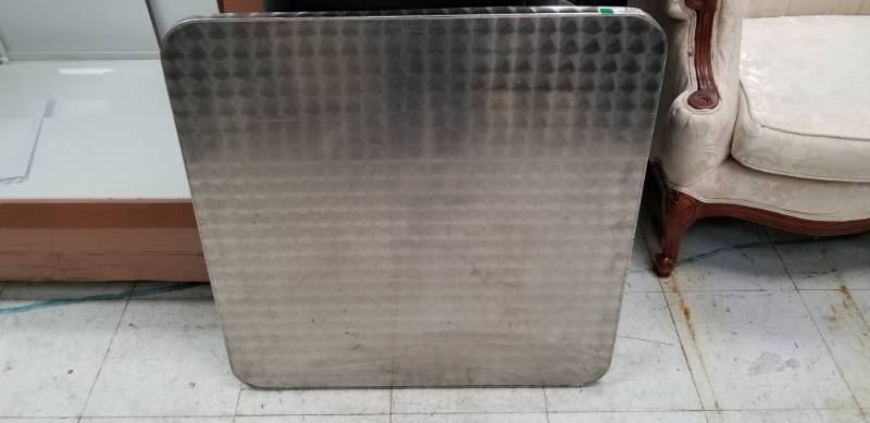 lot 4301 image: Square Table Top