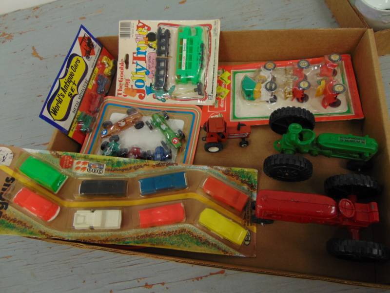 lot 1456 image: miniature Diecast and Plastic cars and Tractors