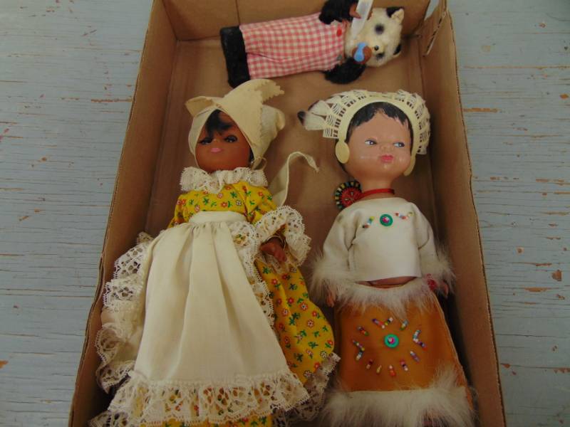lot 1458 image: 3 Dolls