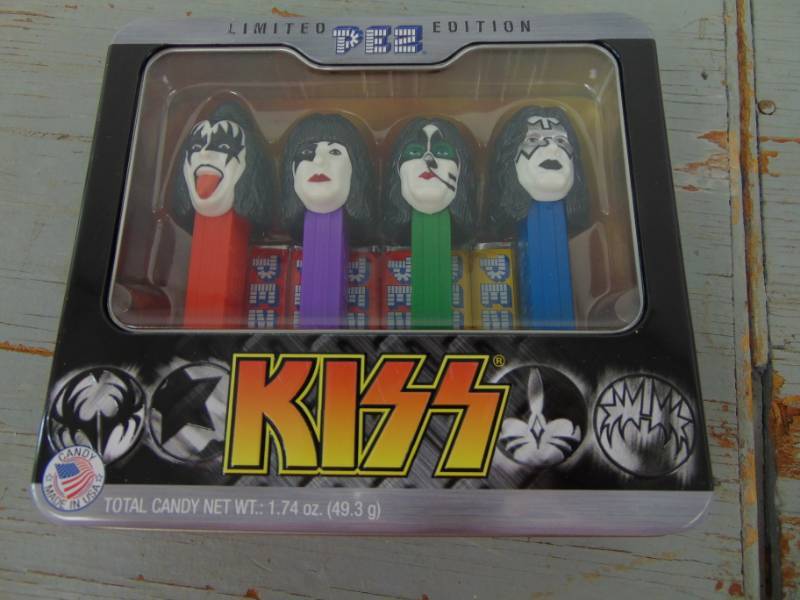 lot 1470 image: KISS Pez Dispensers in Box