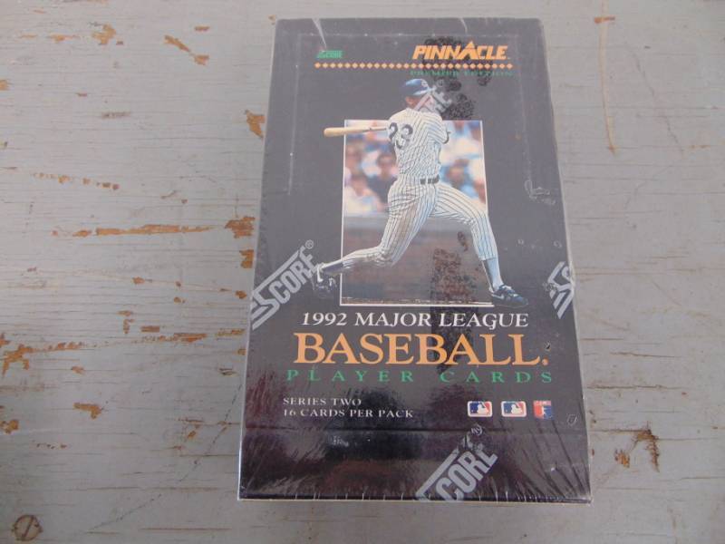 lot 1494 image: Unopened Pinnacle Baseball cards 1992