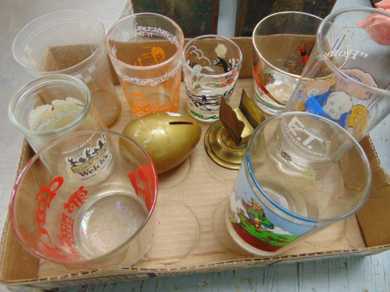 lot 1502 image: Glassware Lot