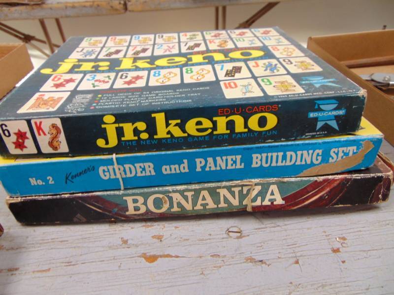lot 1509 image: 3 Vintage Board games - Bonanza