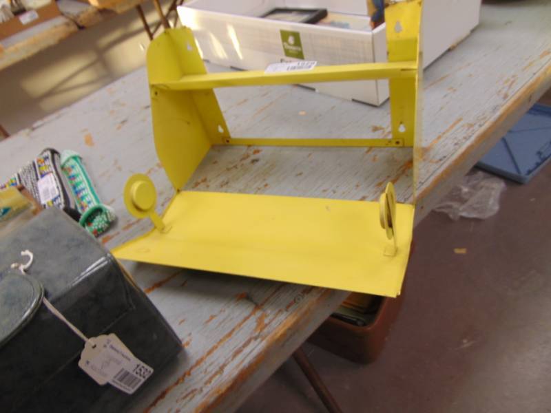 lot 1529 image: Vintage Paper Towel Holder