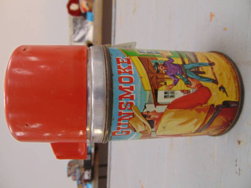 lot 1542 image: Gunsmoke Thermos - Aladdin