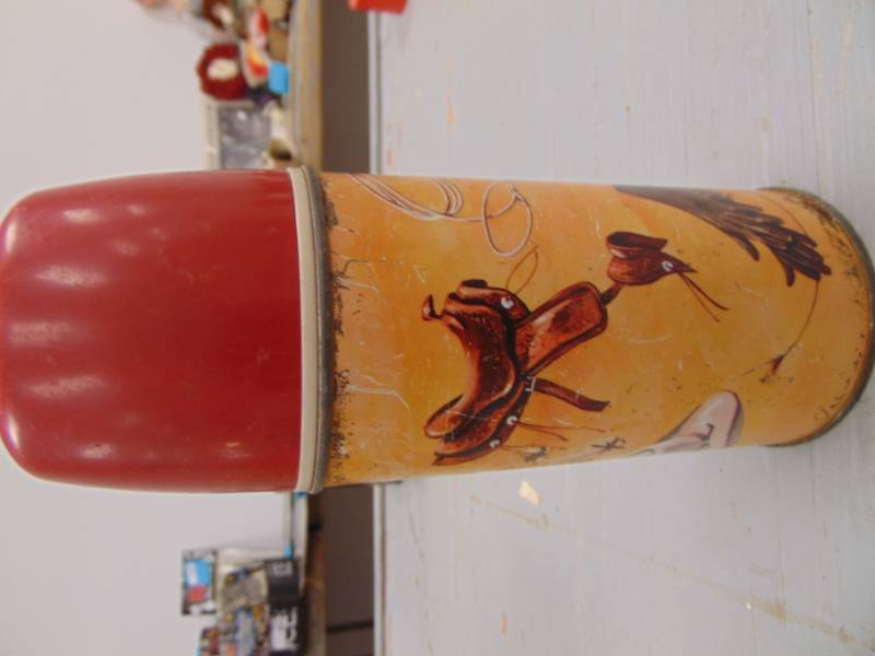 lot 1547 image: Wagon Train Thermos