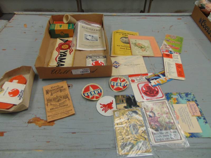 lot 1552 image: Salt and Pepper and More