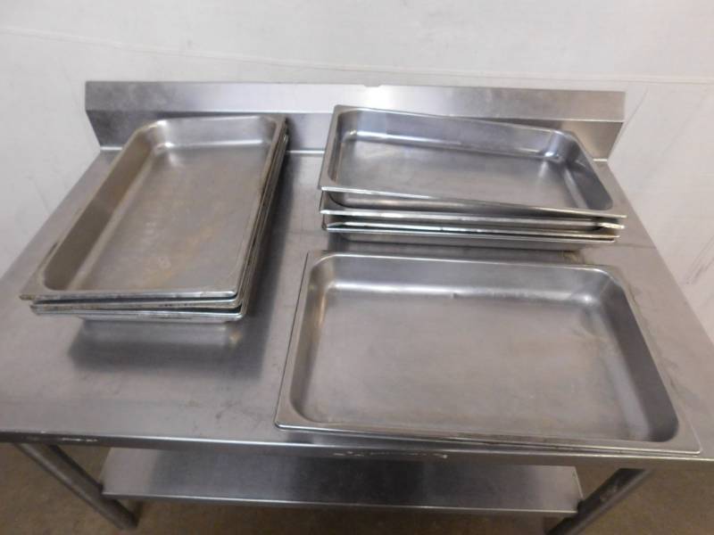 lot 1541B image: 10 Fullsize x 2 12 Inch Pans