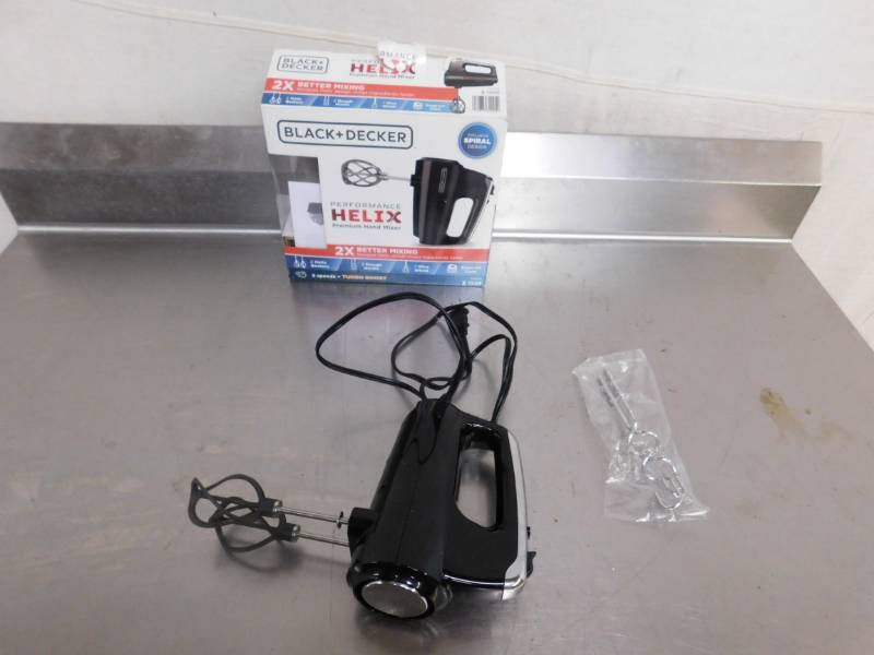 lot 47 image: Black and Decker Mixer