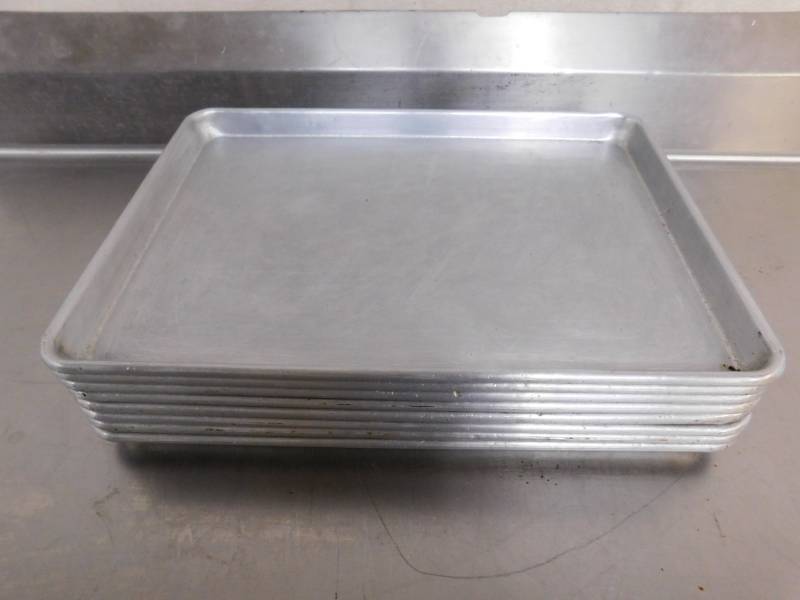 lot 1752 image: 8 12 Size Sheet Pans