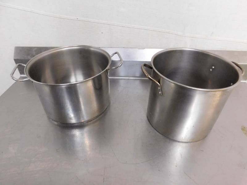 lot 1765 image: 2 Large Stock Pots