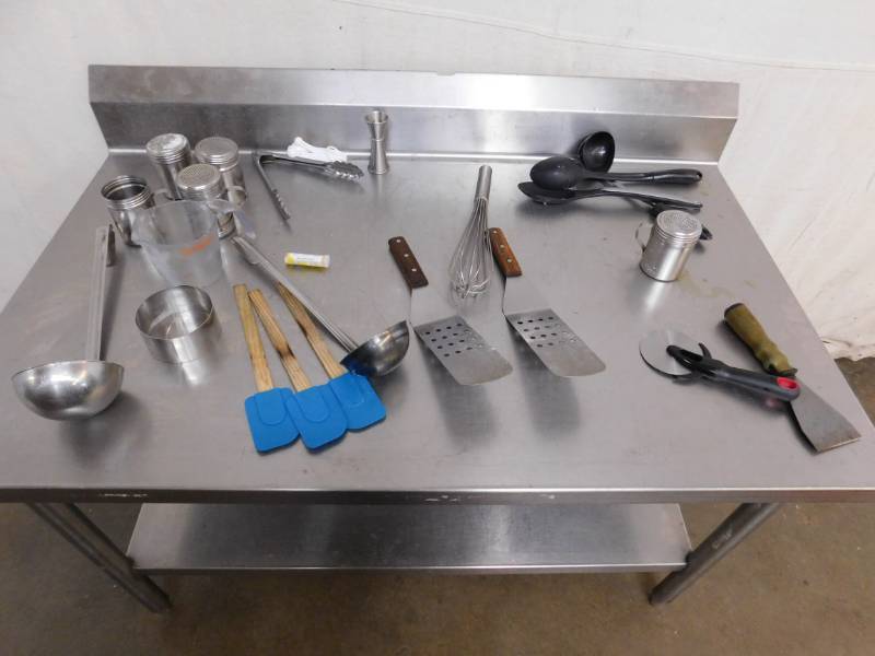 lot 1786 image: Spatulas, Tongs, Ladels, Wisks and Condiment Shakers