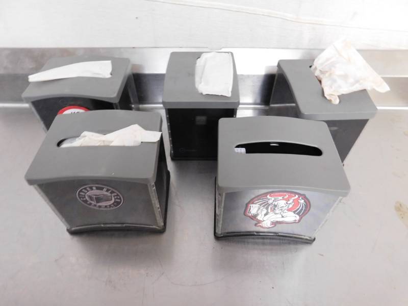 lot 1789 image: 5 Napkin Dispensers
