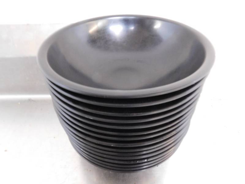 lot 1771B image: 15 Carlisle Plastic Bowls
