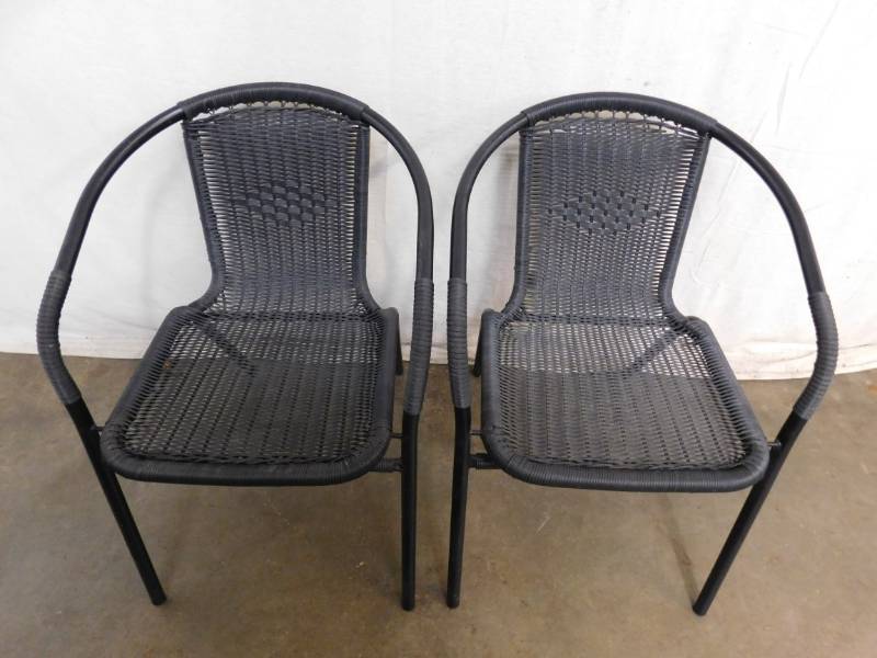 lot 1562D image: 2 Dining Height Metal Frame with Wicker Cushion Chairs