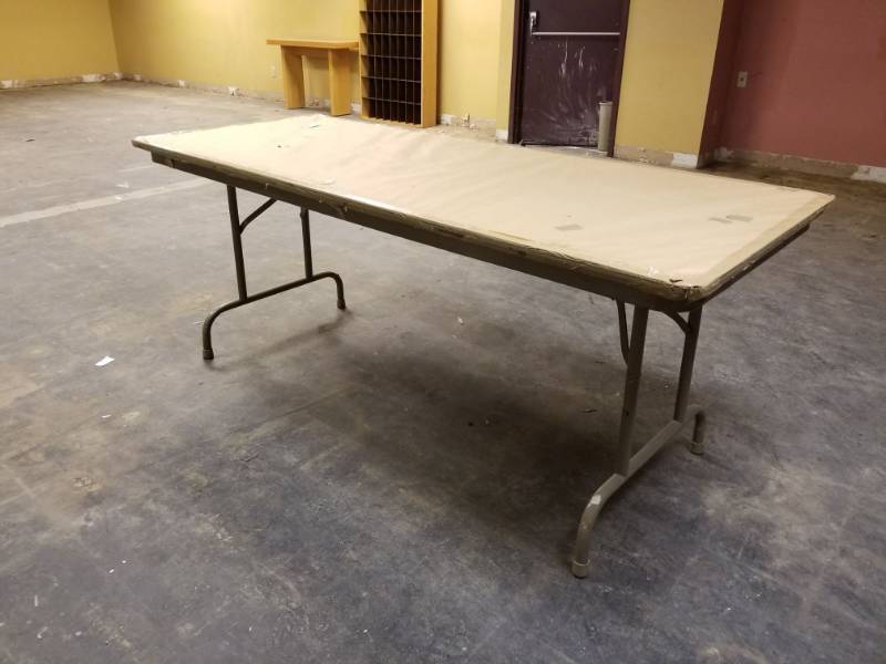 lot 1019 image: Wood Grain Table With Folding Legs 6ft