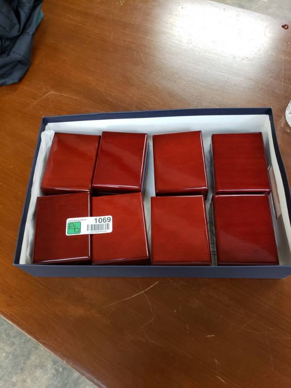 lot 1069 image: High End Cuff Links