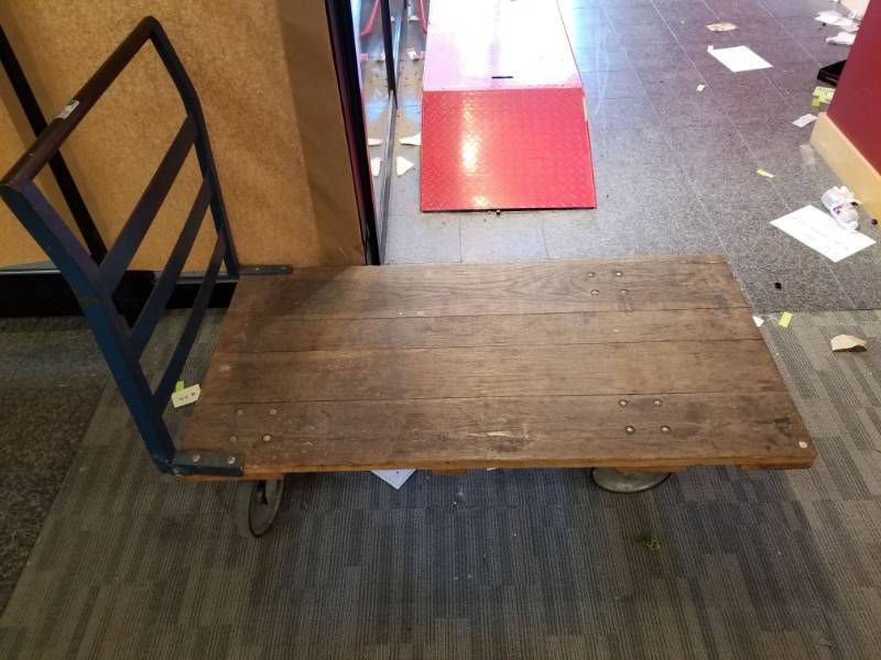 lot 2016 image: Cart on Solid Wheels