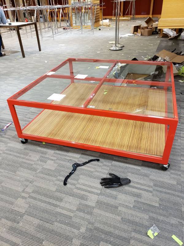 lot 2053 image: Large Glass Table