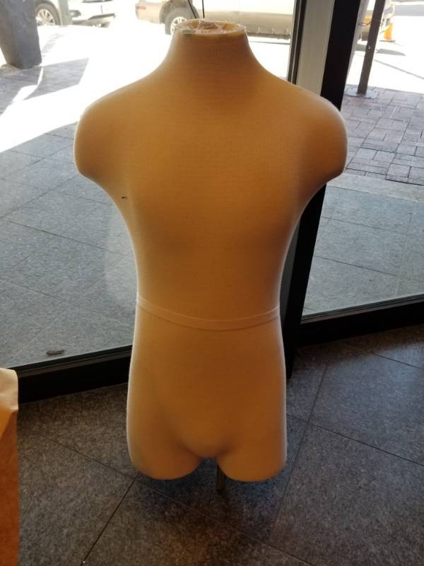 lot 2054 image: Full Body Mannequin
